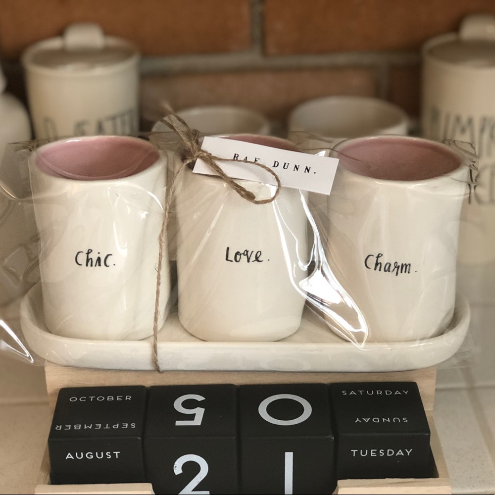 Rae Dunn Brush Holder Set